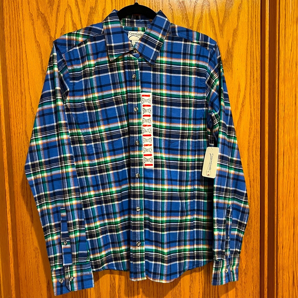 NEW Women’s Flannel Shirt (Medium)